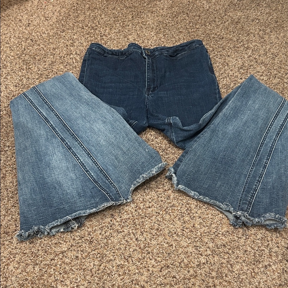 Stylish Two-Tone Flare Jeans